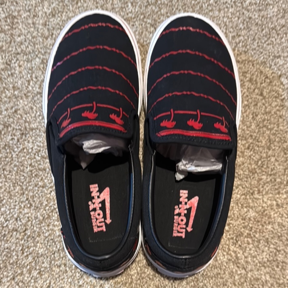 In-N-Out Burger Slip-On Shoes NWOT Black Red Drink Cup Streetwear Unisex W8.5/M7